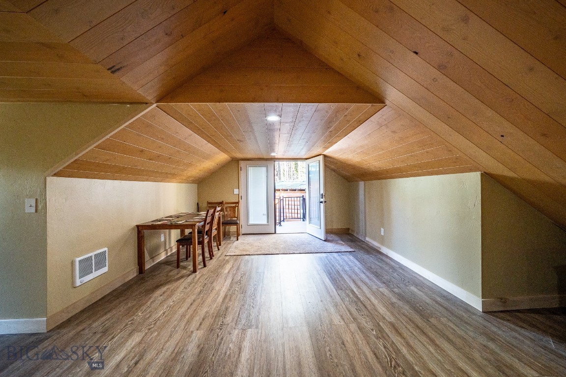 23 Lodgepole Lane W