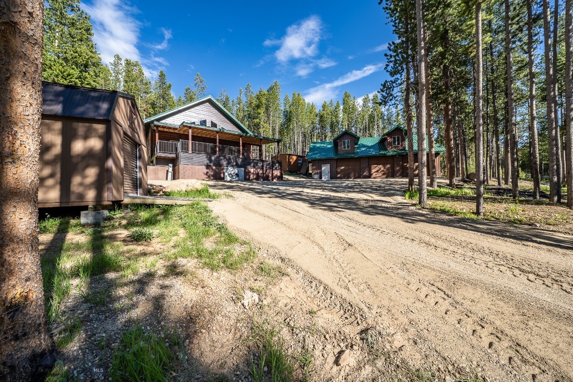 23 Lodgepole Lane W