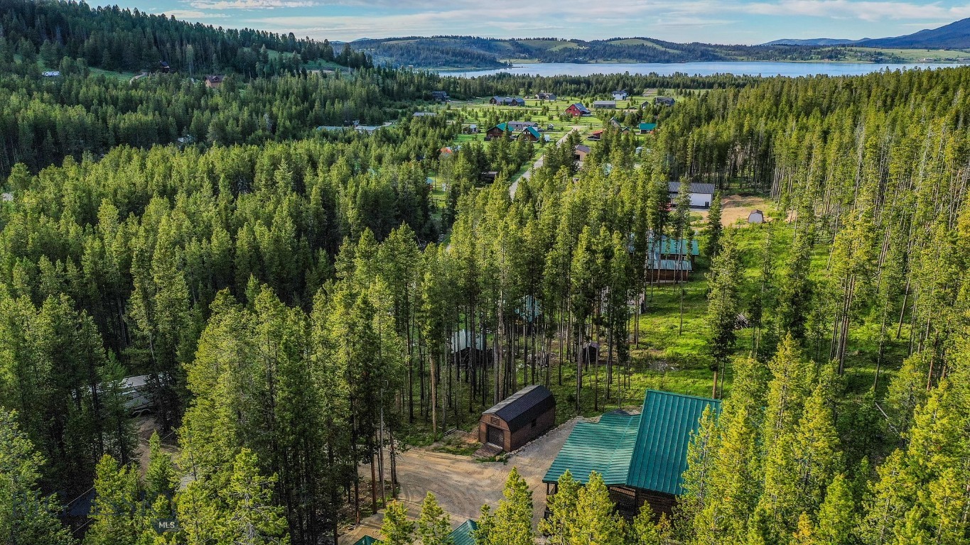 23 Lodgepole Lane W