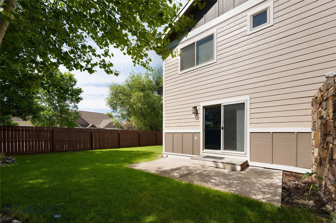 712 Forestglen Drive B