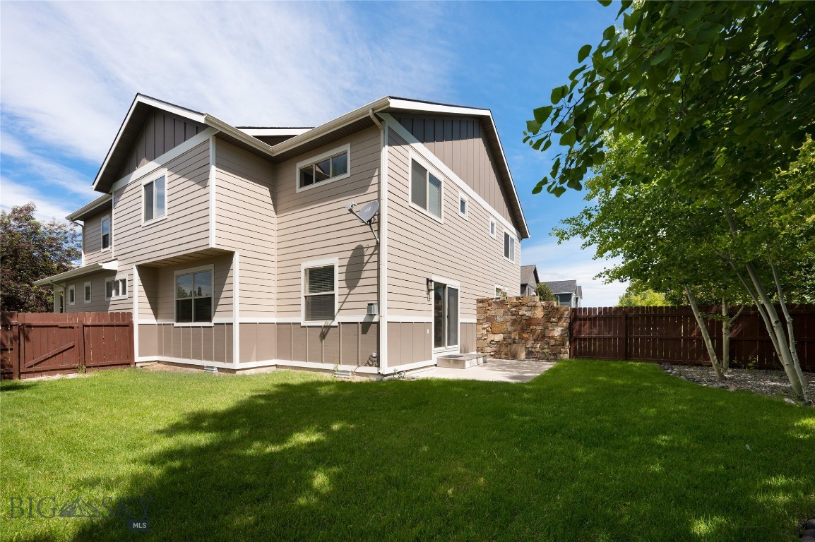 712 Forestglen Drive B