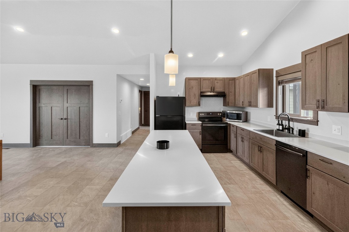 12 Grace Drive