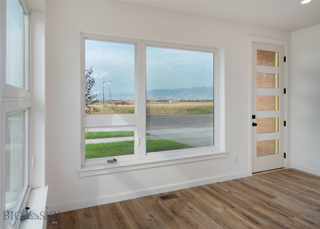 845 Accolade Loop