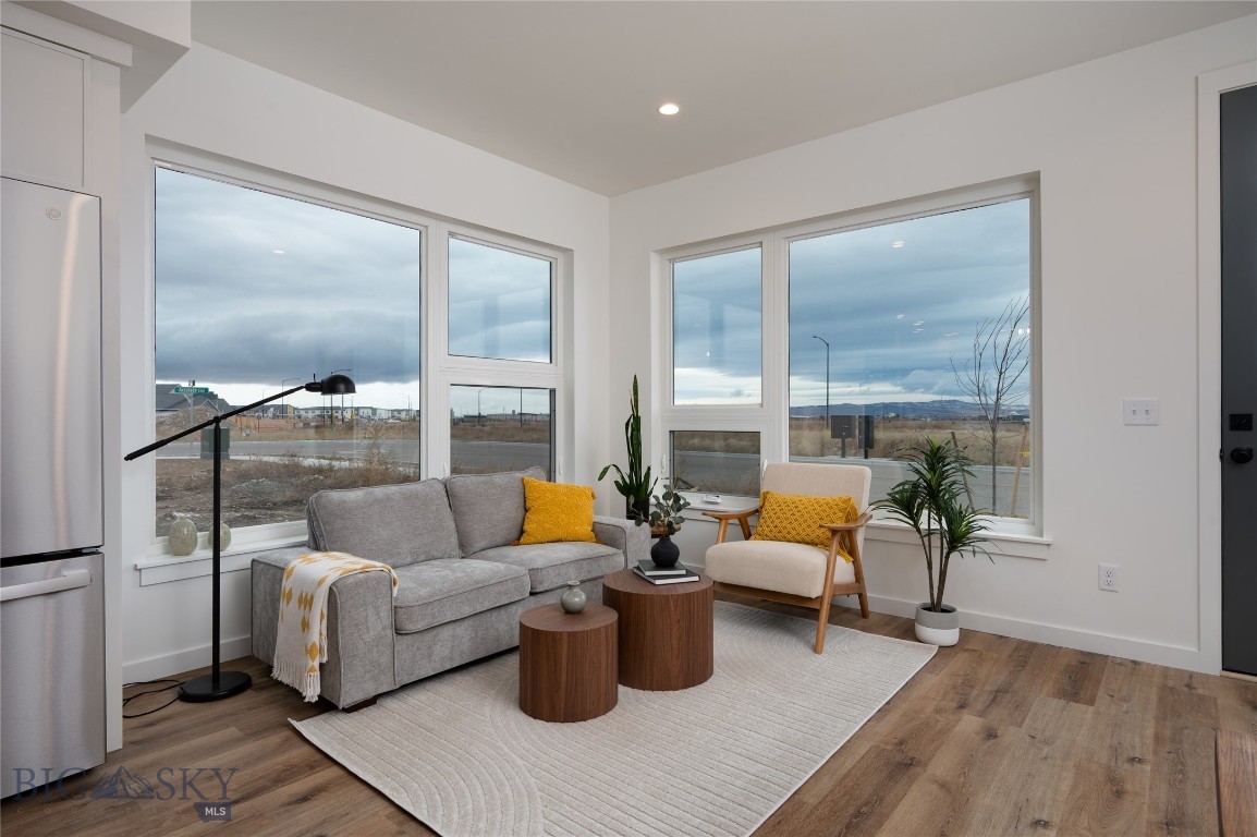 845 Accolade Loop