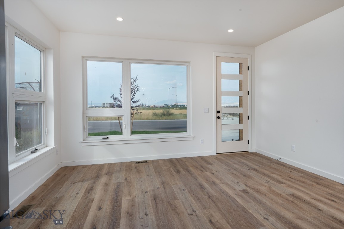 845 Accolade Loop