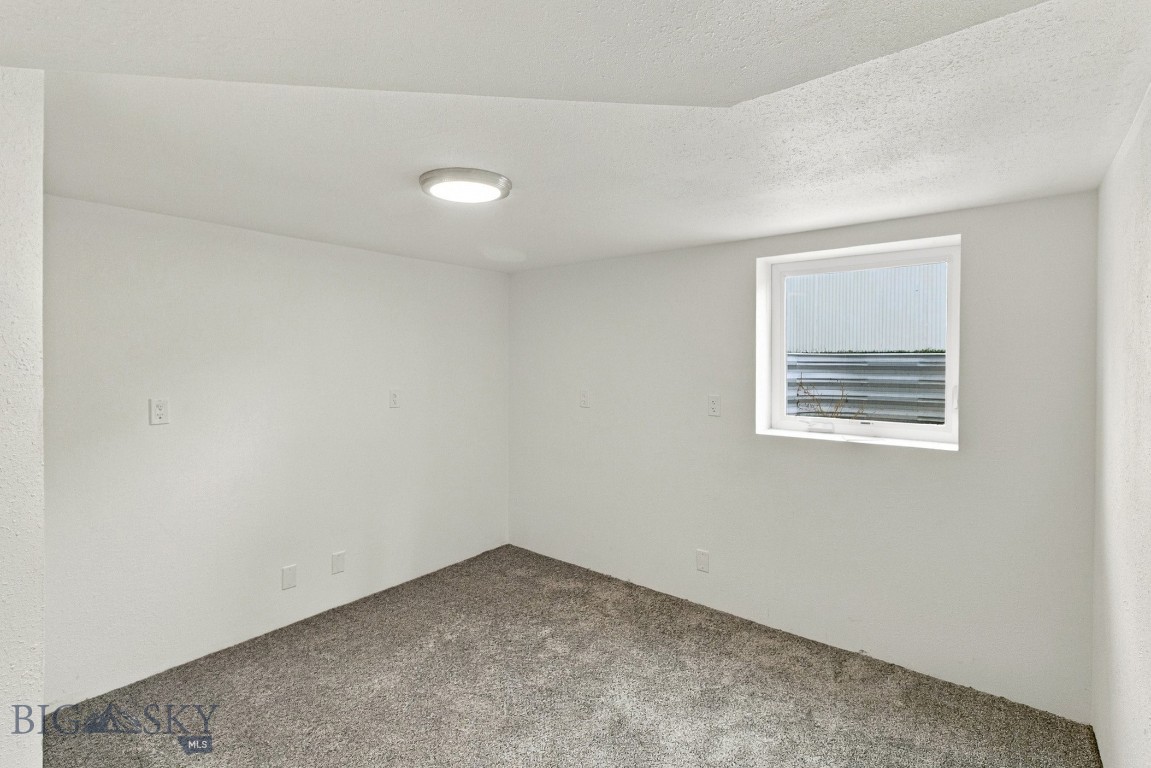 210 N Oak Street