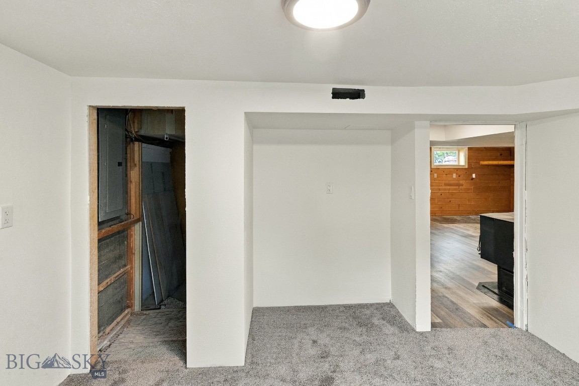 210 N Oak Street