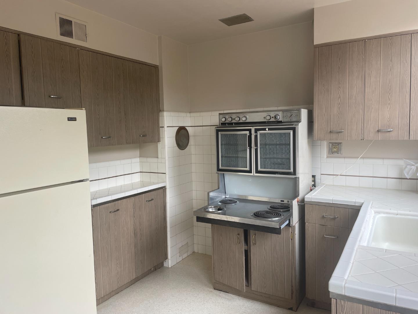 283 Fairlawn AVE