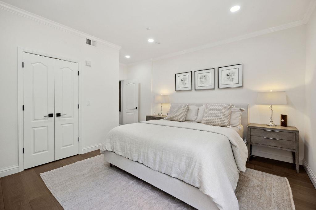 111 Saint Matthews AVE 103