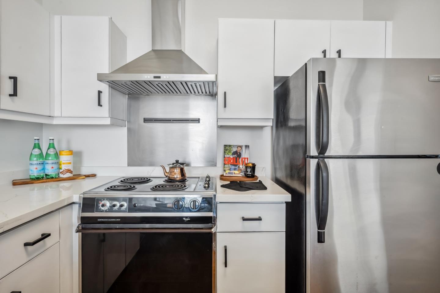 6363 Christie AVE 2801