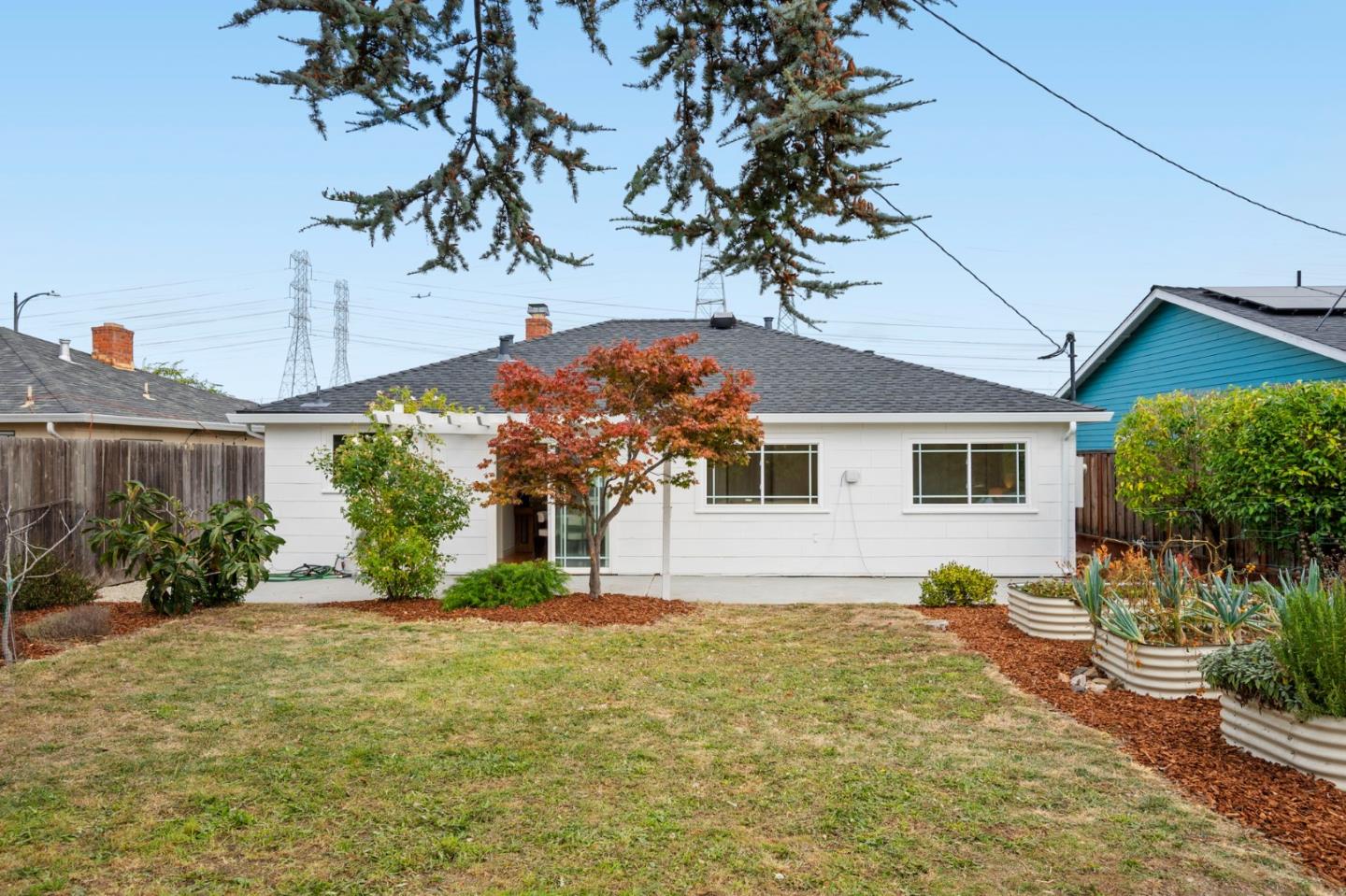 1976 Shoreview Avenue