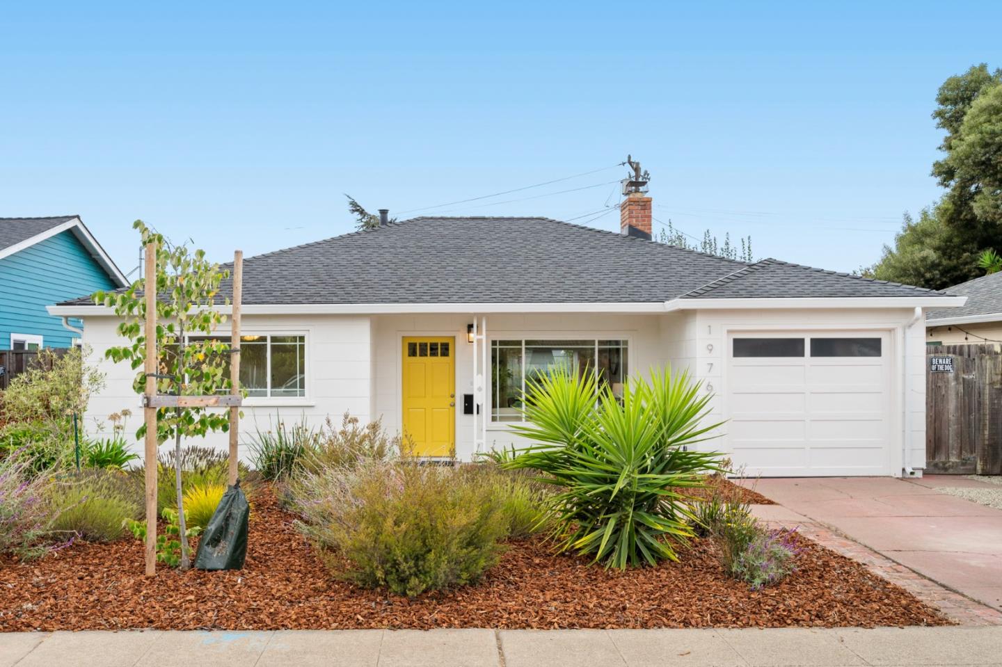 1976 Shoreview Avenue