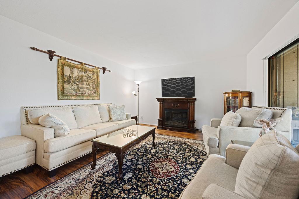 3350 La Mesa Drive 10