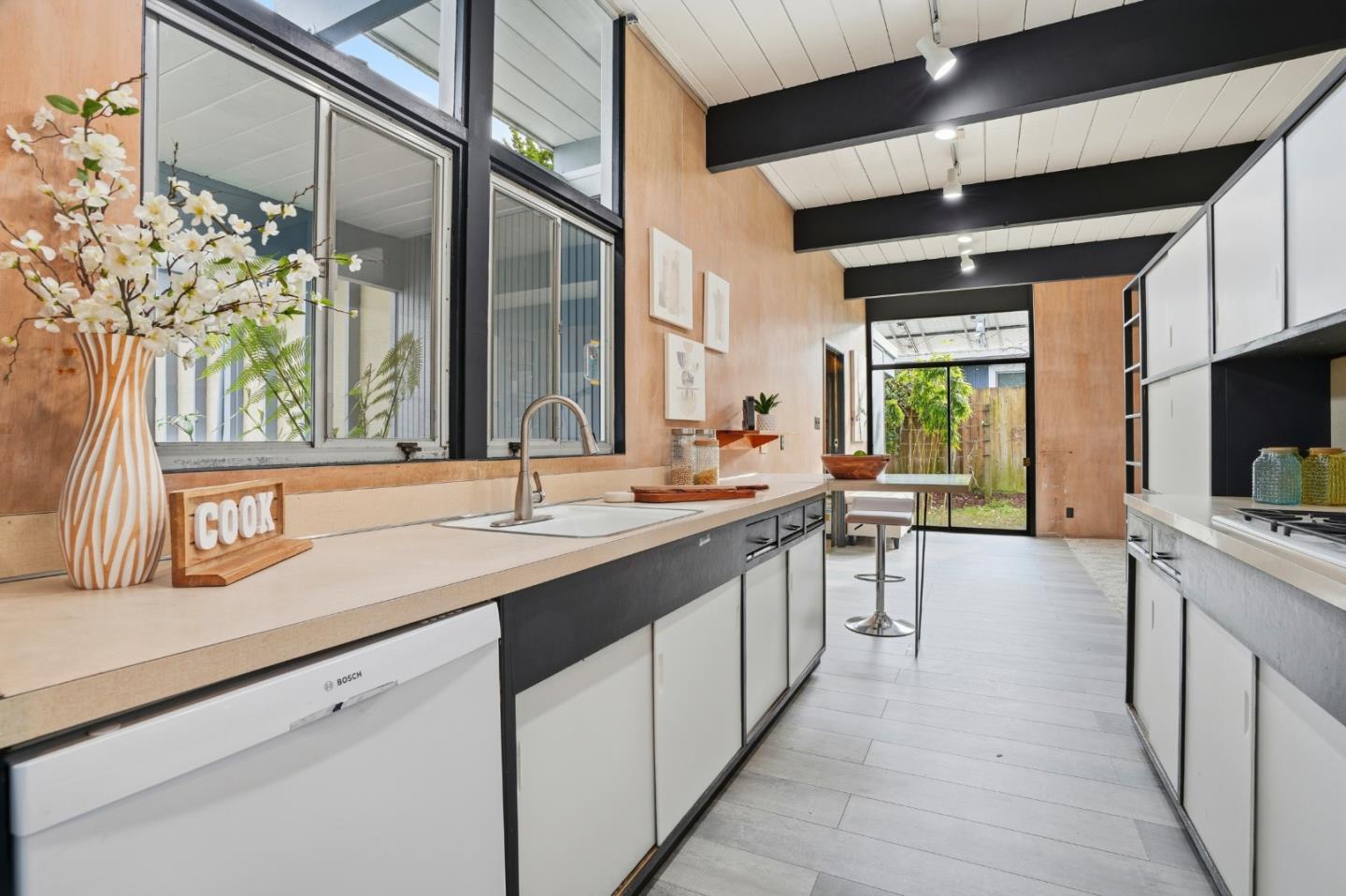 1712 Lexington Avenue