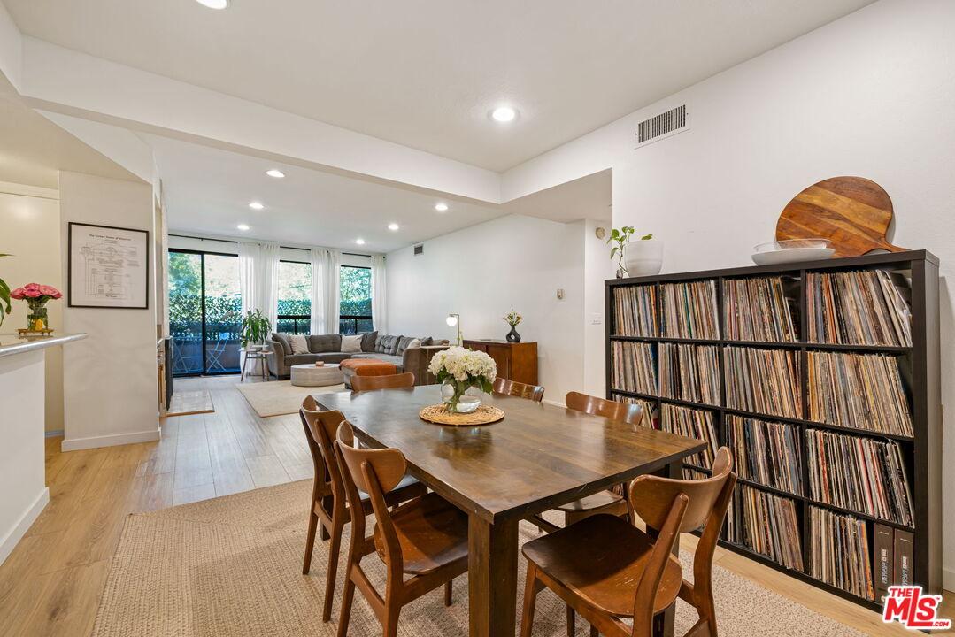 1833 Fairburn Ave Unit: 205