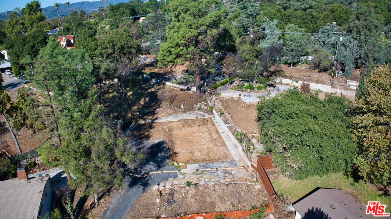 3125 Rubio Canyon Rd
