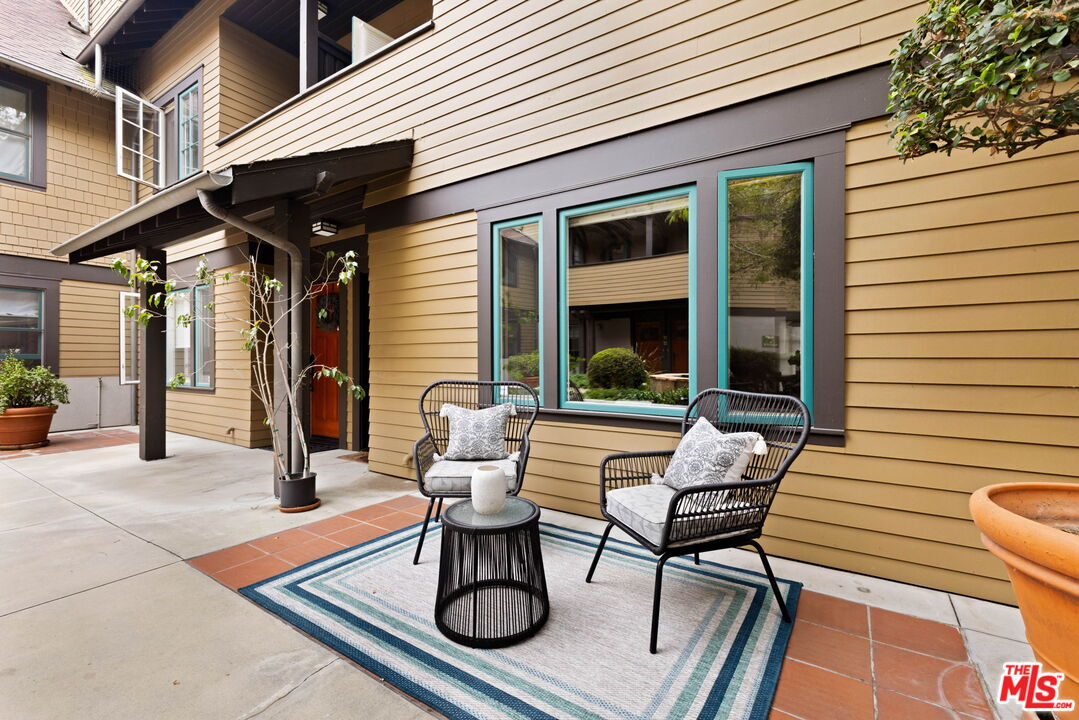 727 Meridian Ave Unit: D