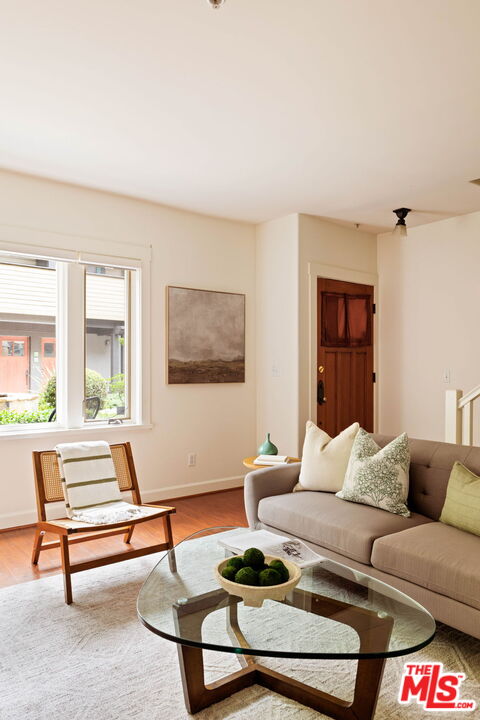 727 Meridian Ave Unit: D