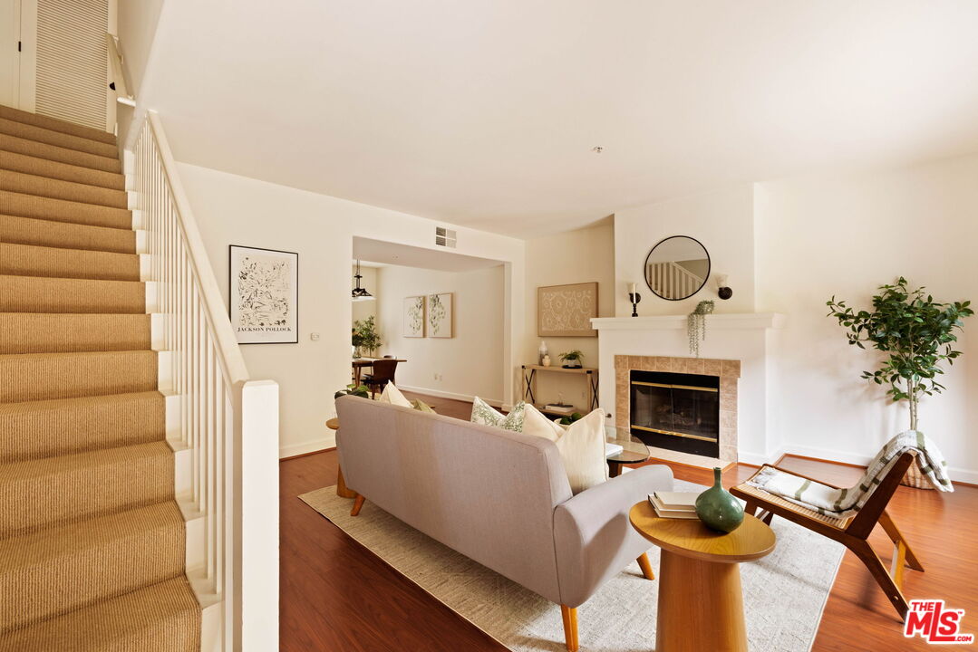 727 Meridian Ave Unit: D