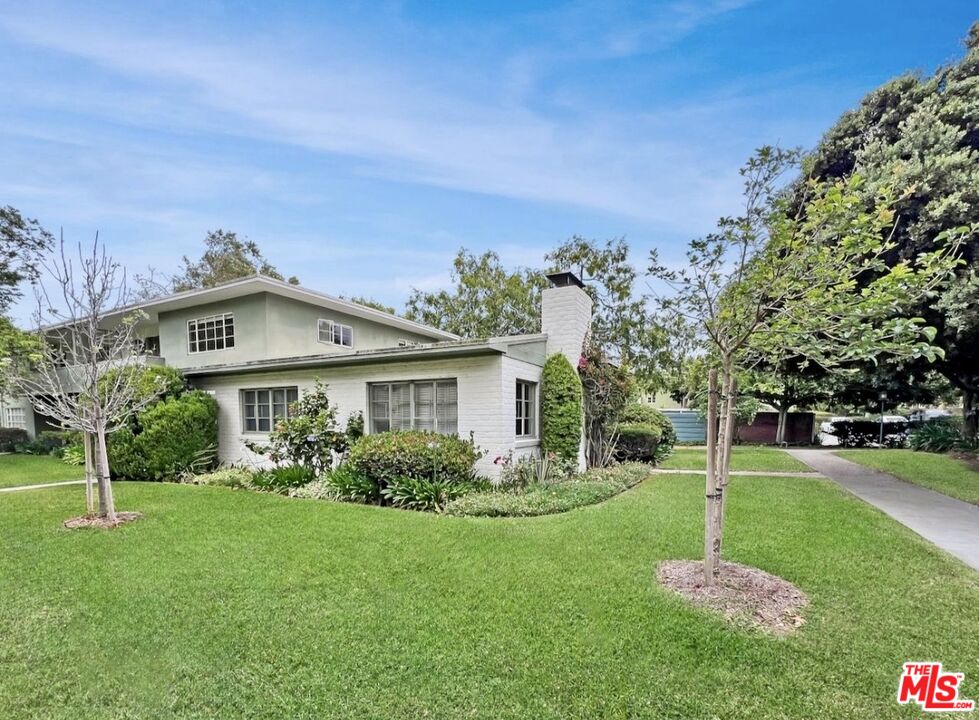 5340 Village Grn