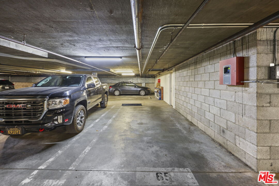 2677 Centinela Ave Unit: 203