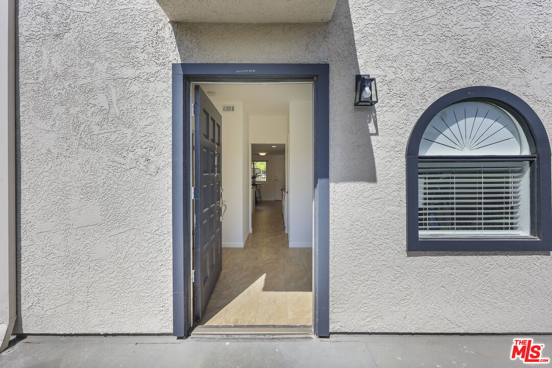 2677 Centinela Ave Unit: 203