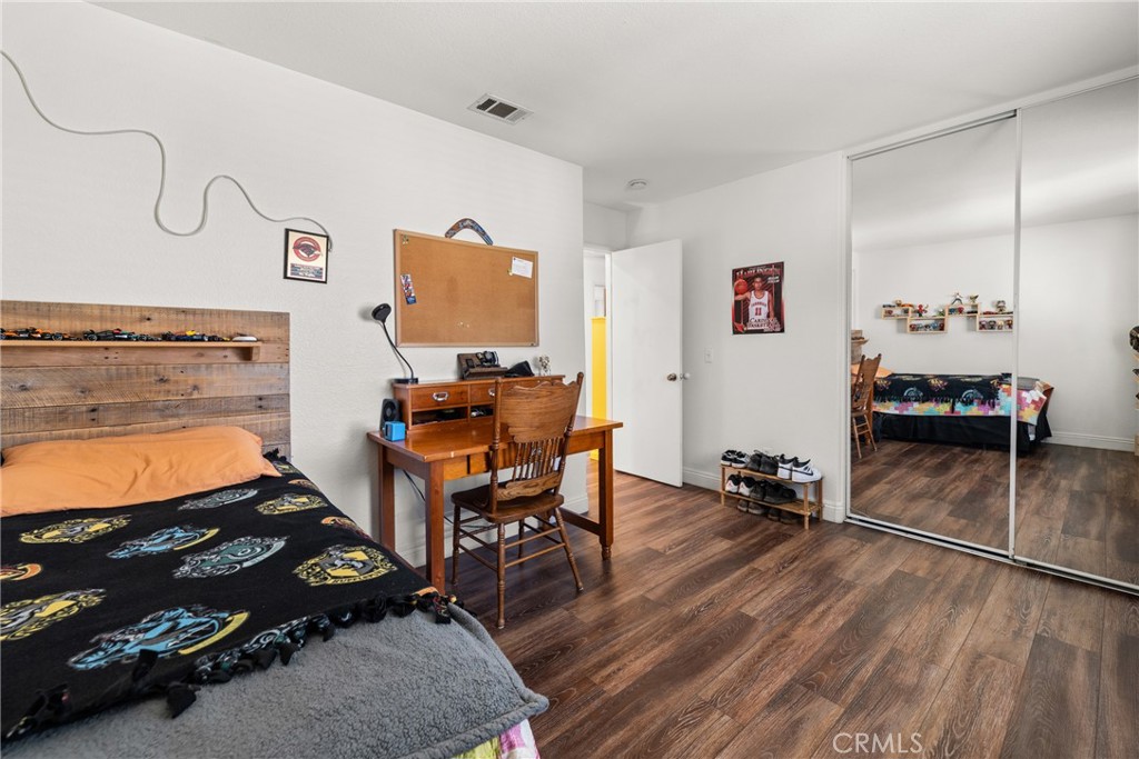 23710 Pepperleaf