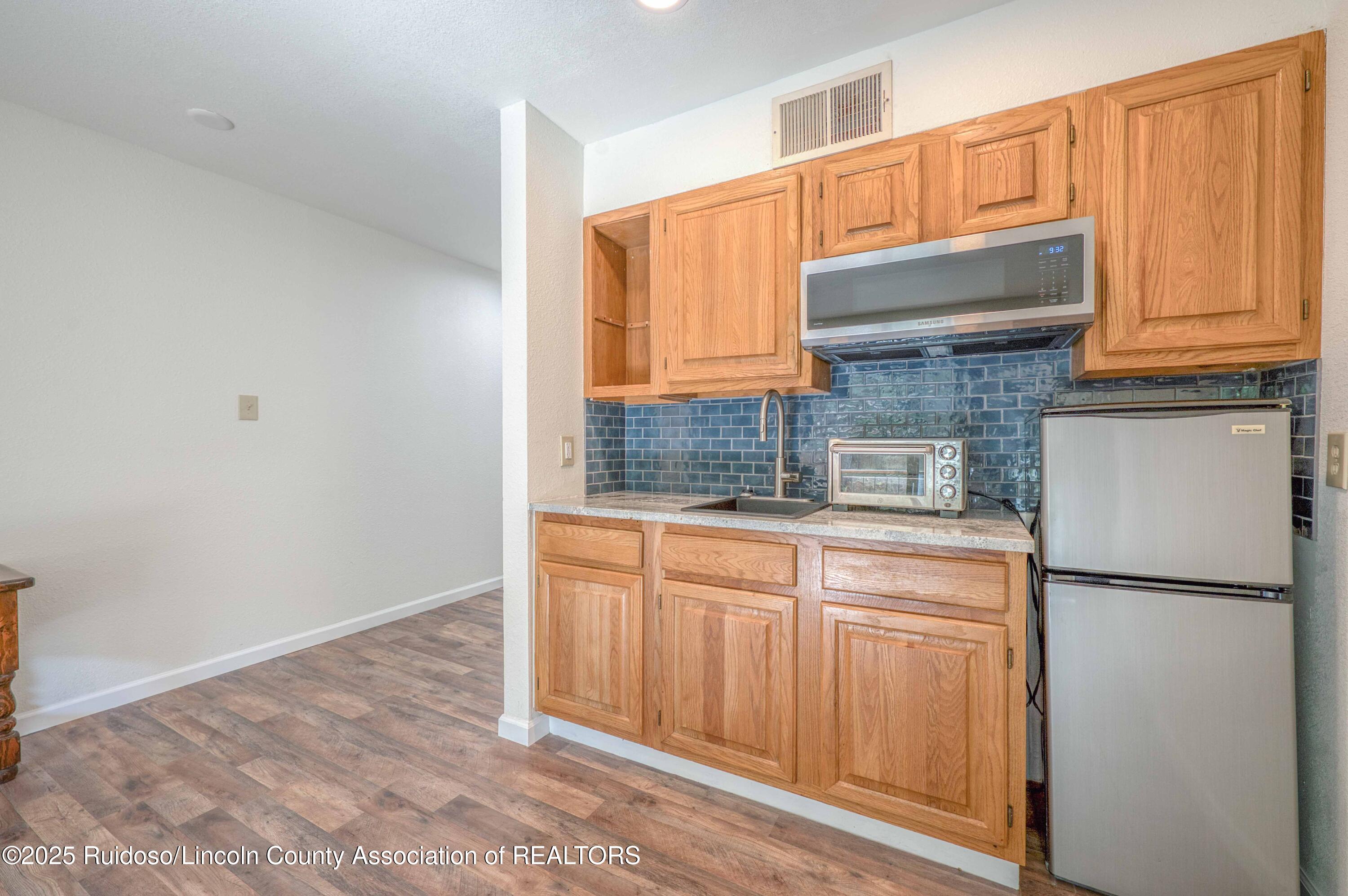 904 Carrizo Canyon Road 121