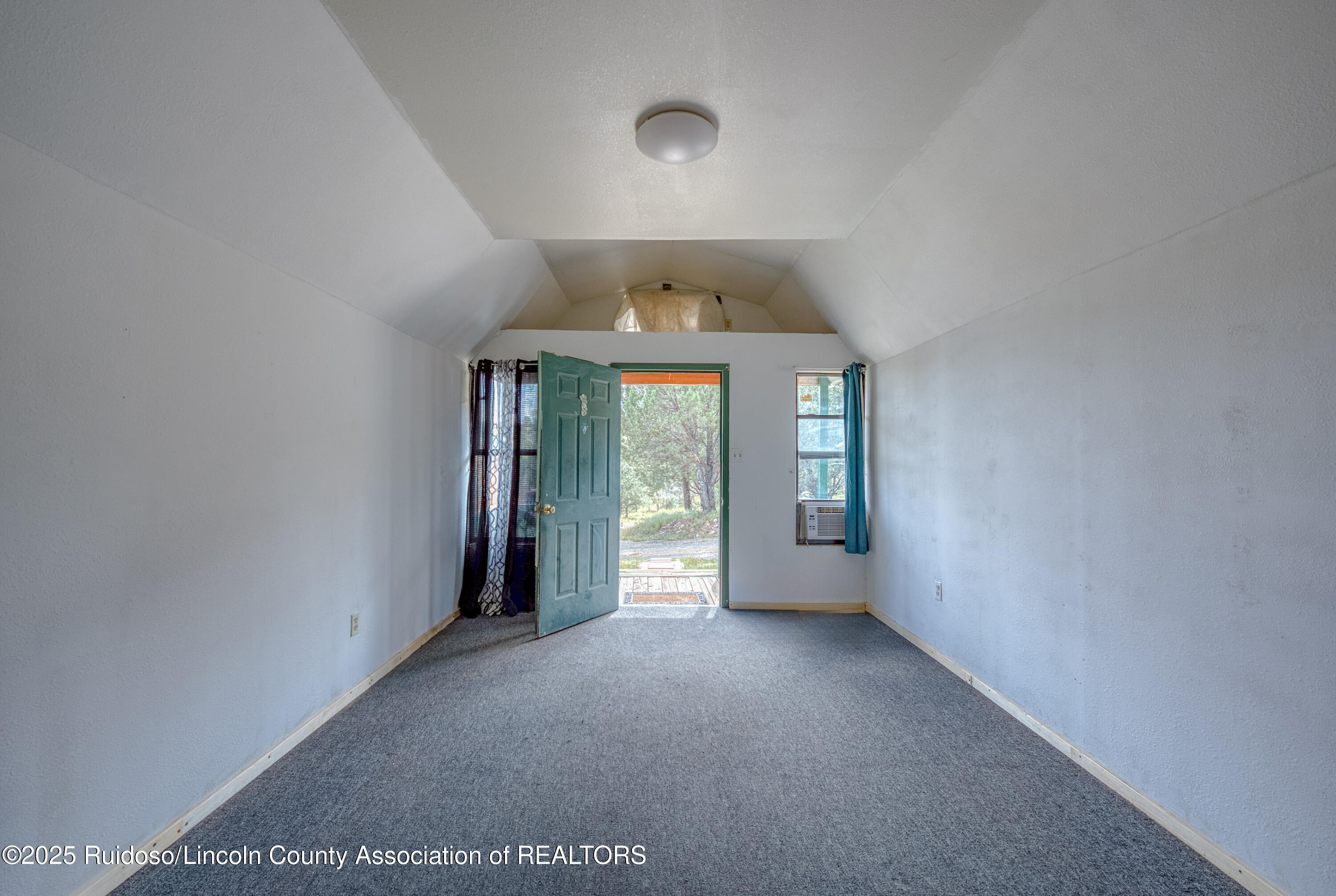 135 Wolf Springs Loop