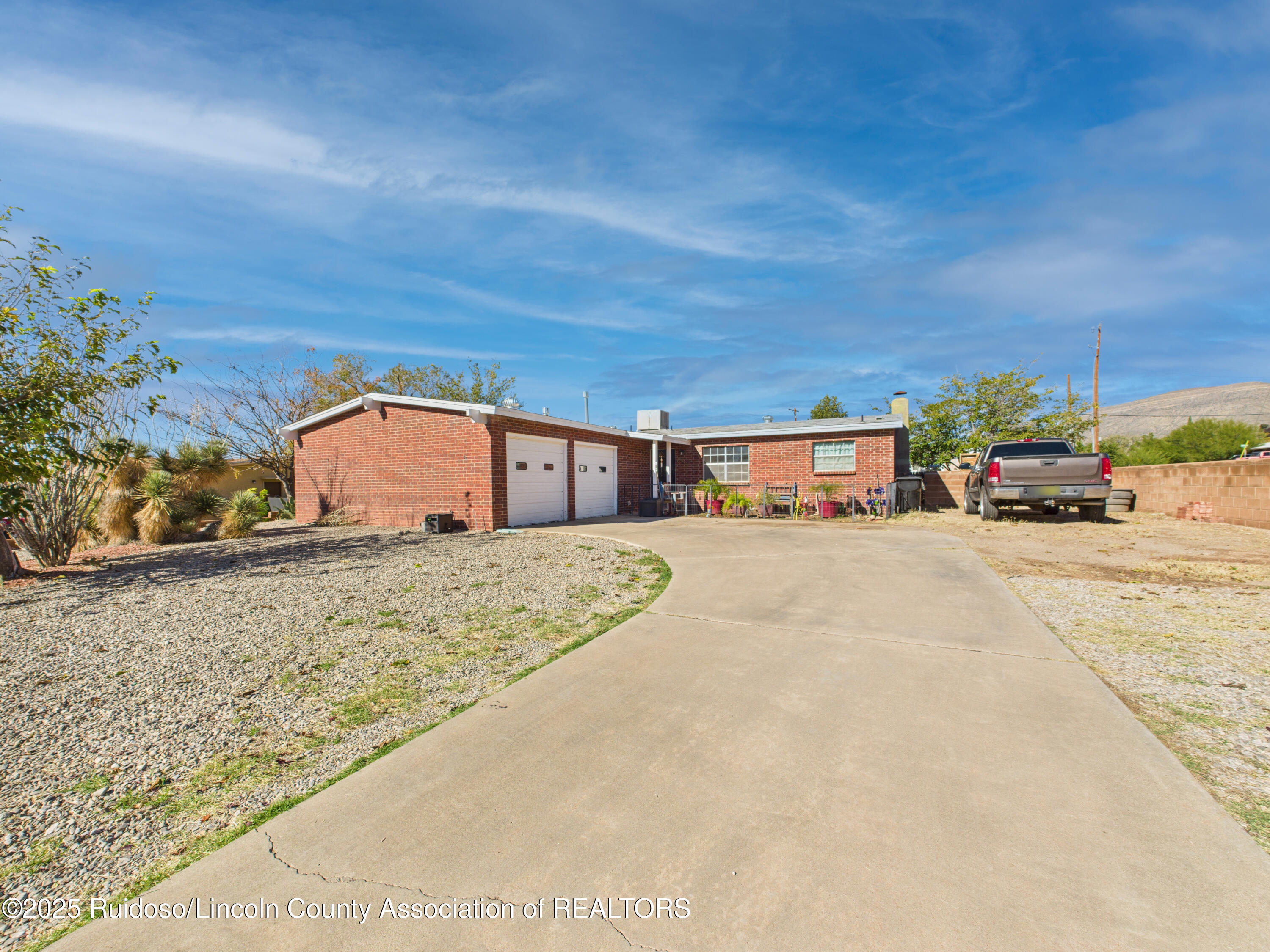 2511 Eastridge Drive