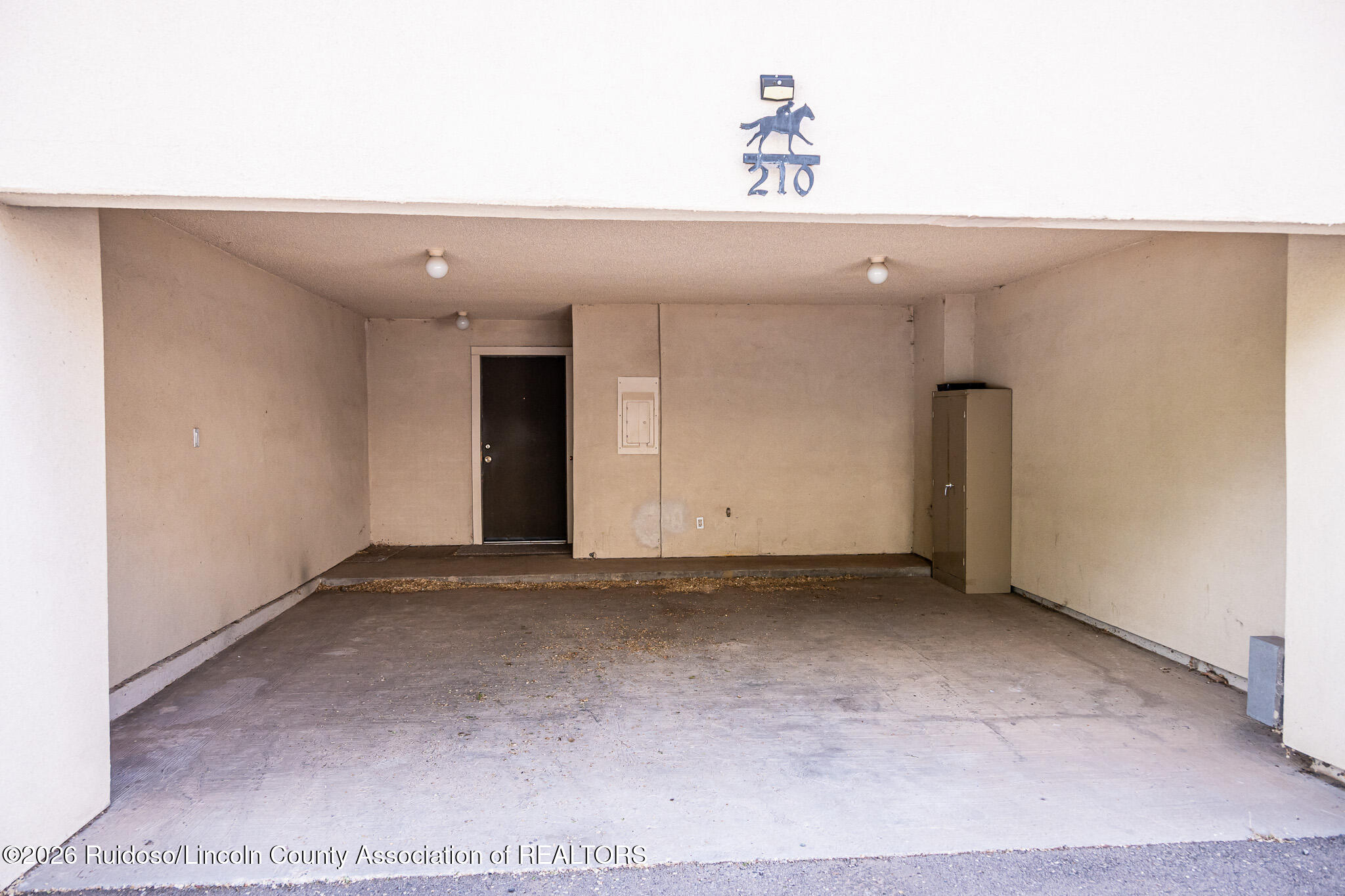26303 U.S. 70 #210
