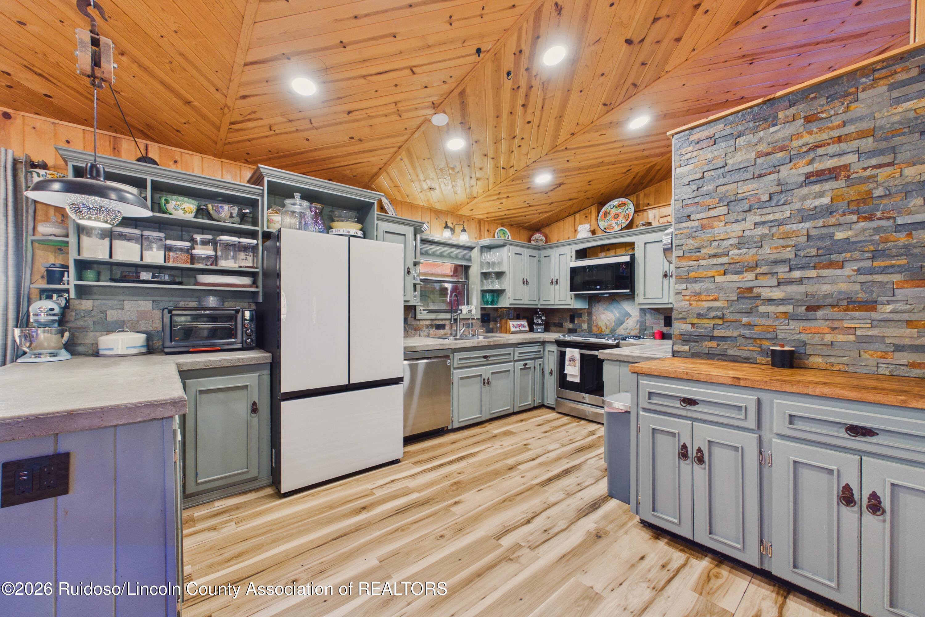 384 Fort Stanton Road
