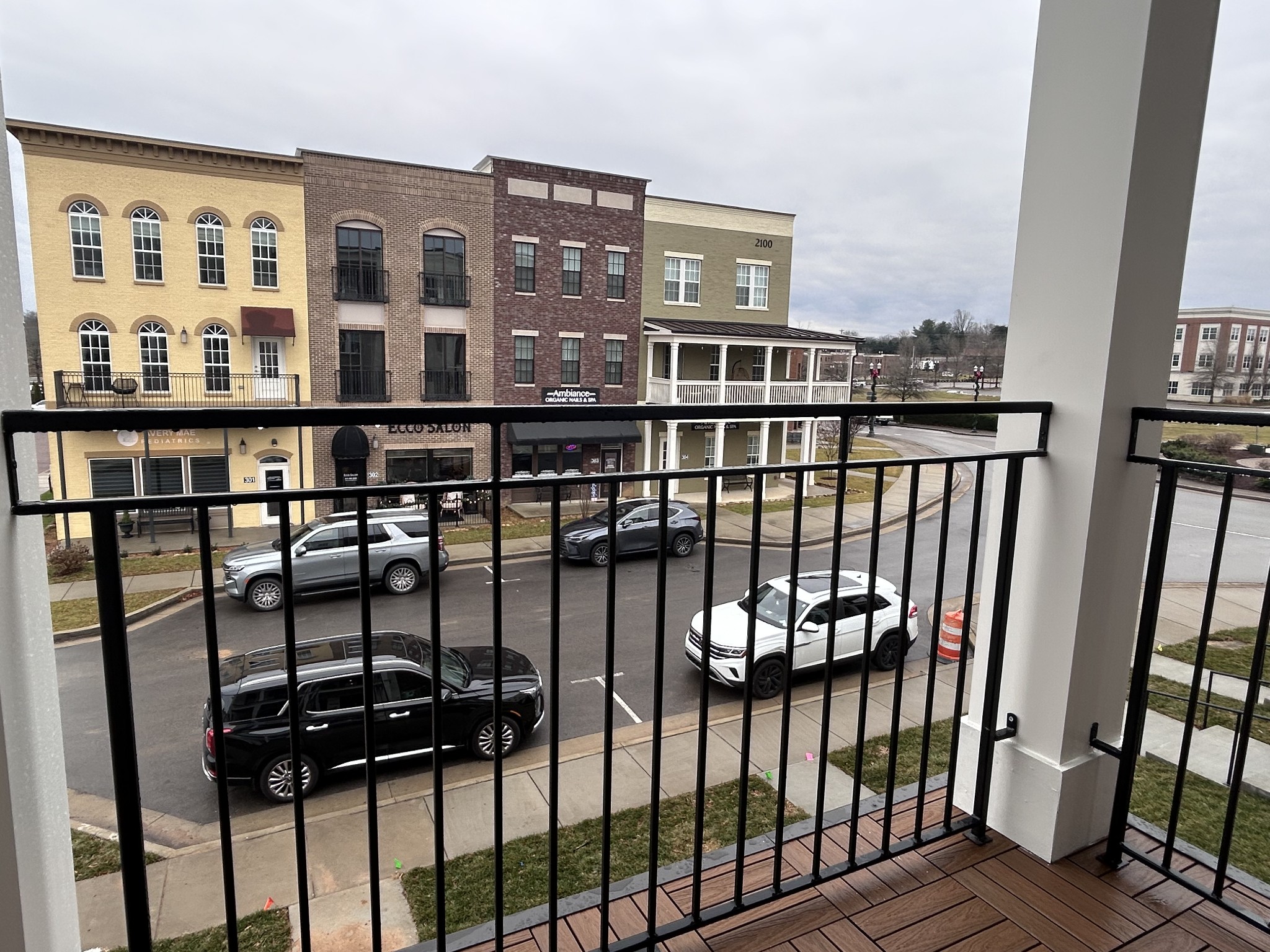 2101 Branford Pl Unit: 204
