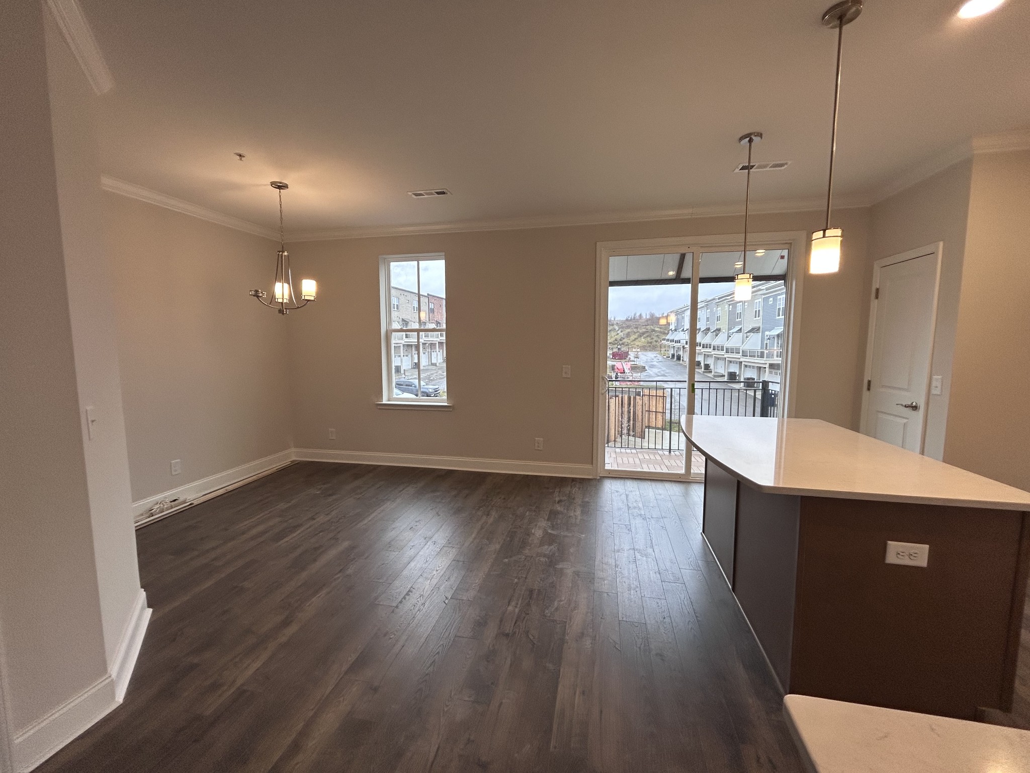 2101 Branford Pl Unit: 204