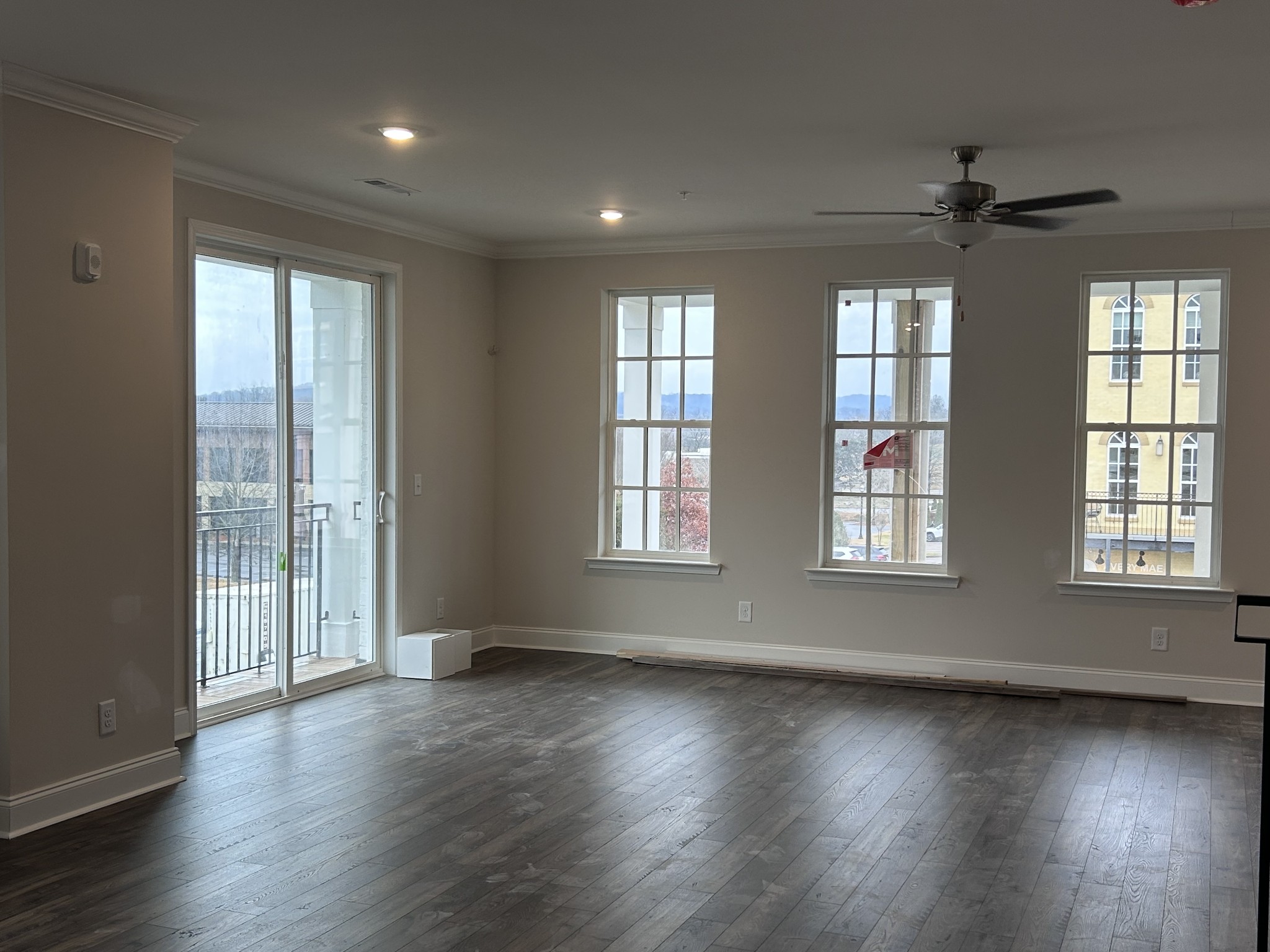 2101 Branford Pl Unit: 204
