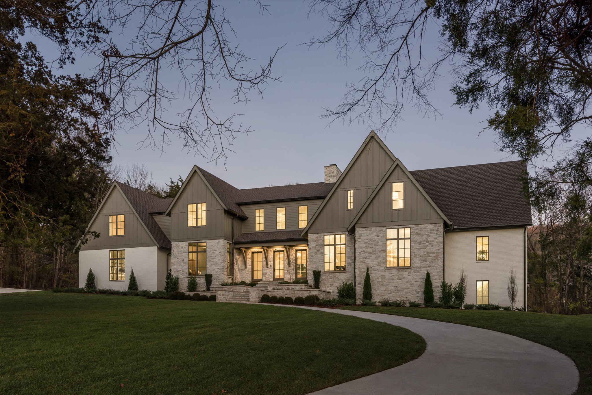 502 McClanahan Dr