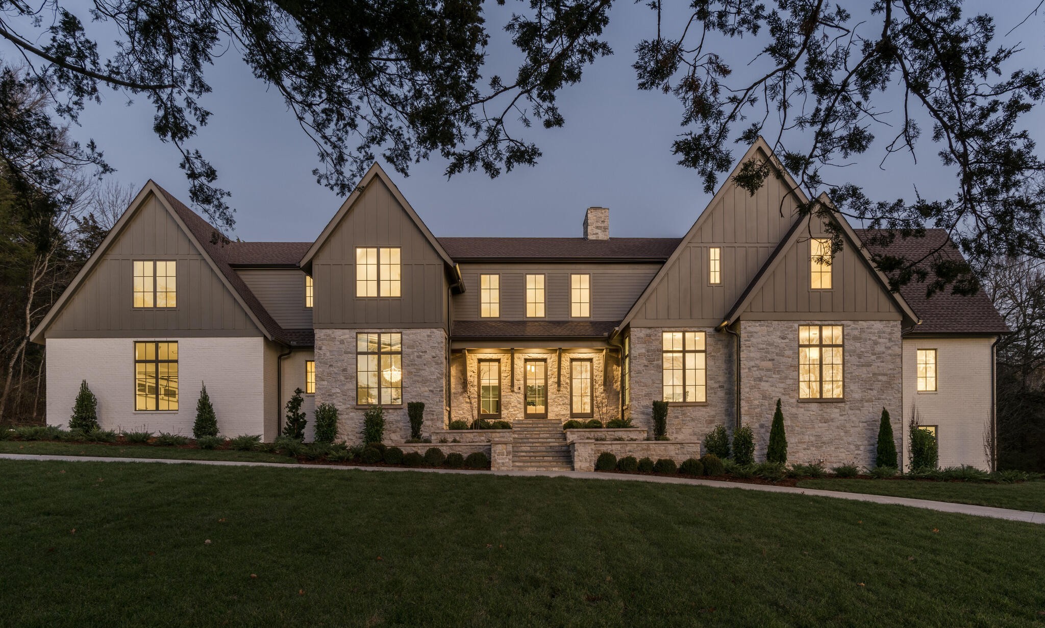 502 McClanahan Dr