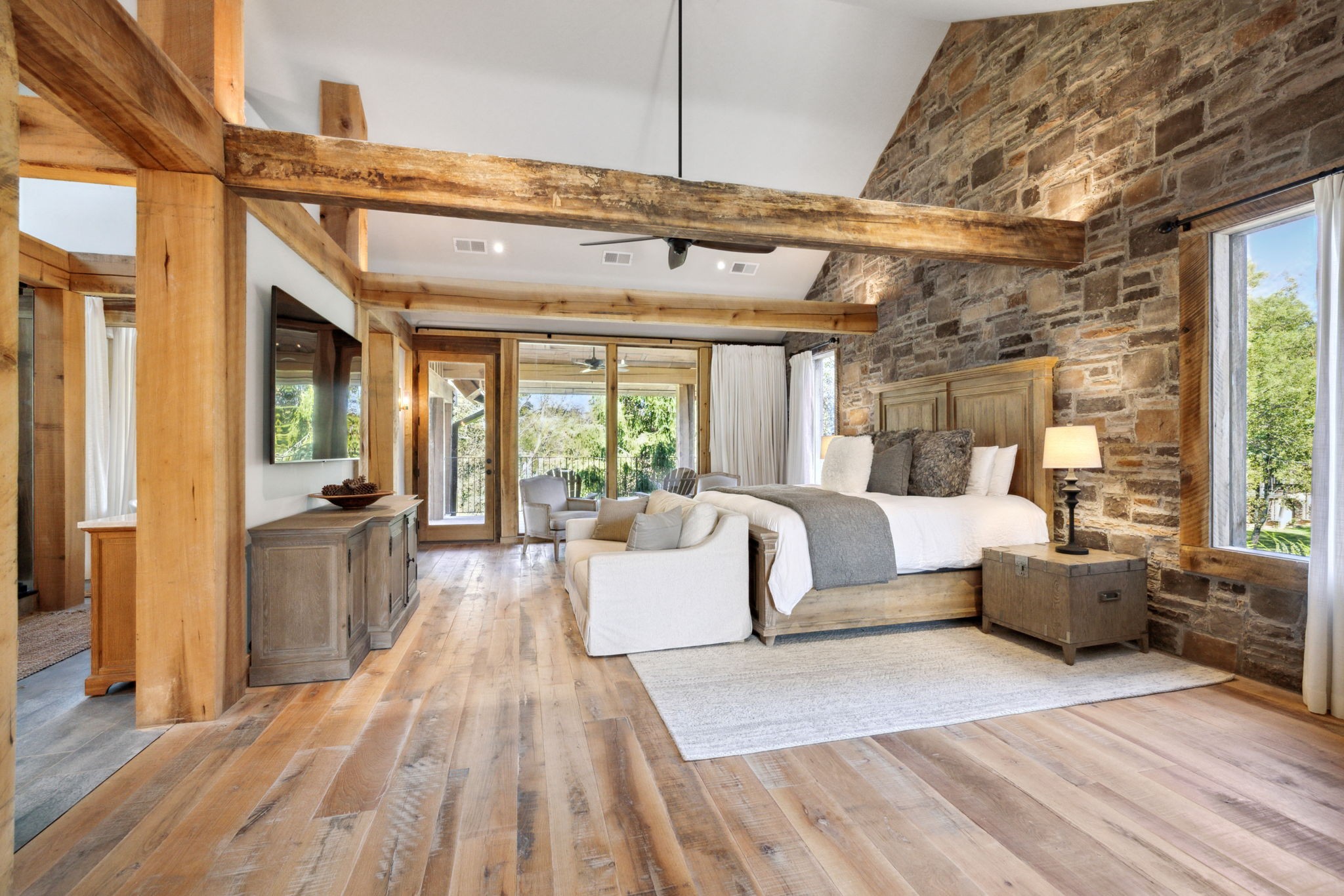 2465 Old Charlotte Pike