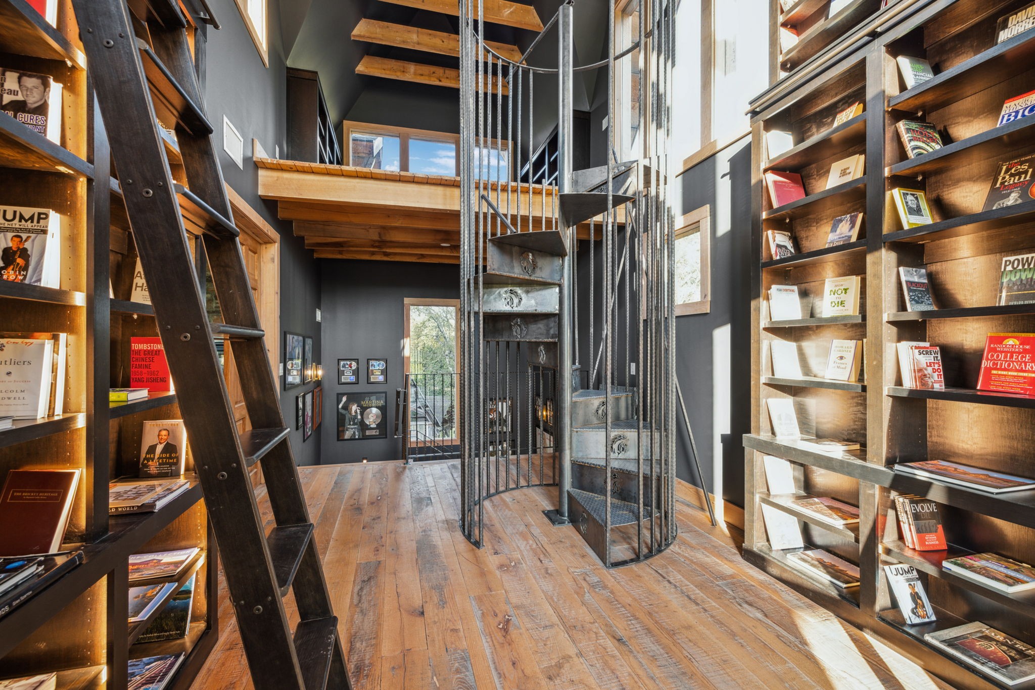 2465 Old Charlotte Pike