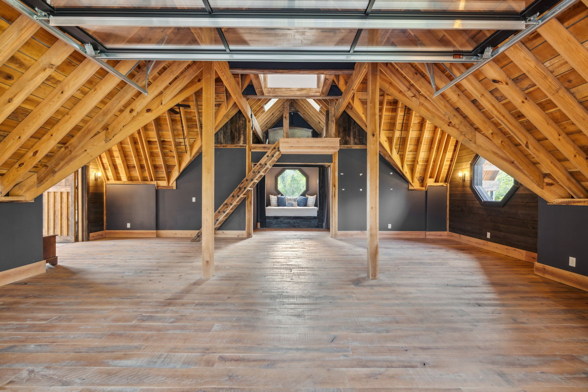 2465 Old Charlotte Pike