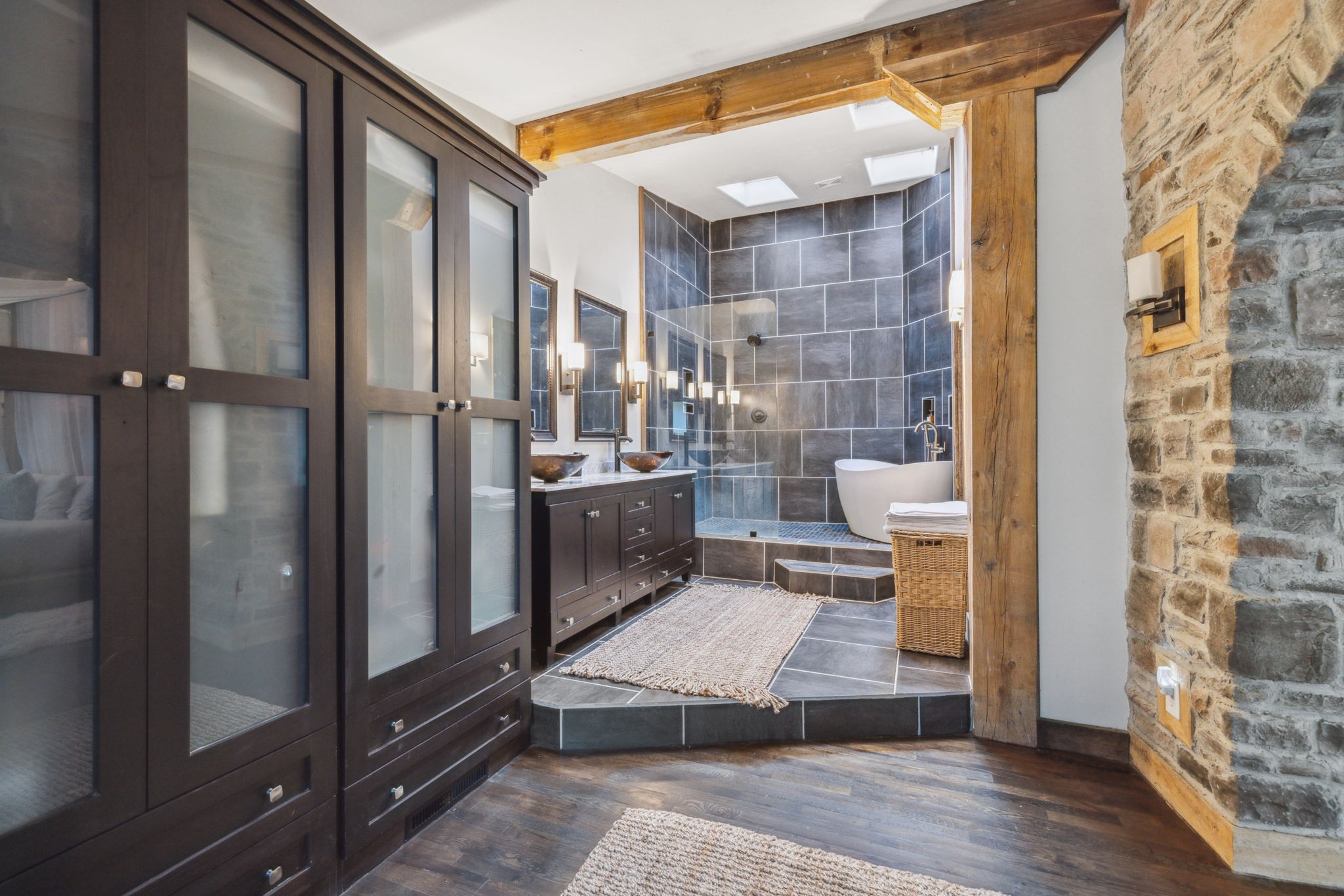 2465 Old Charlotte Pike