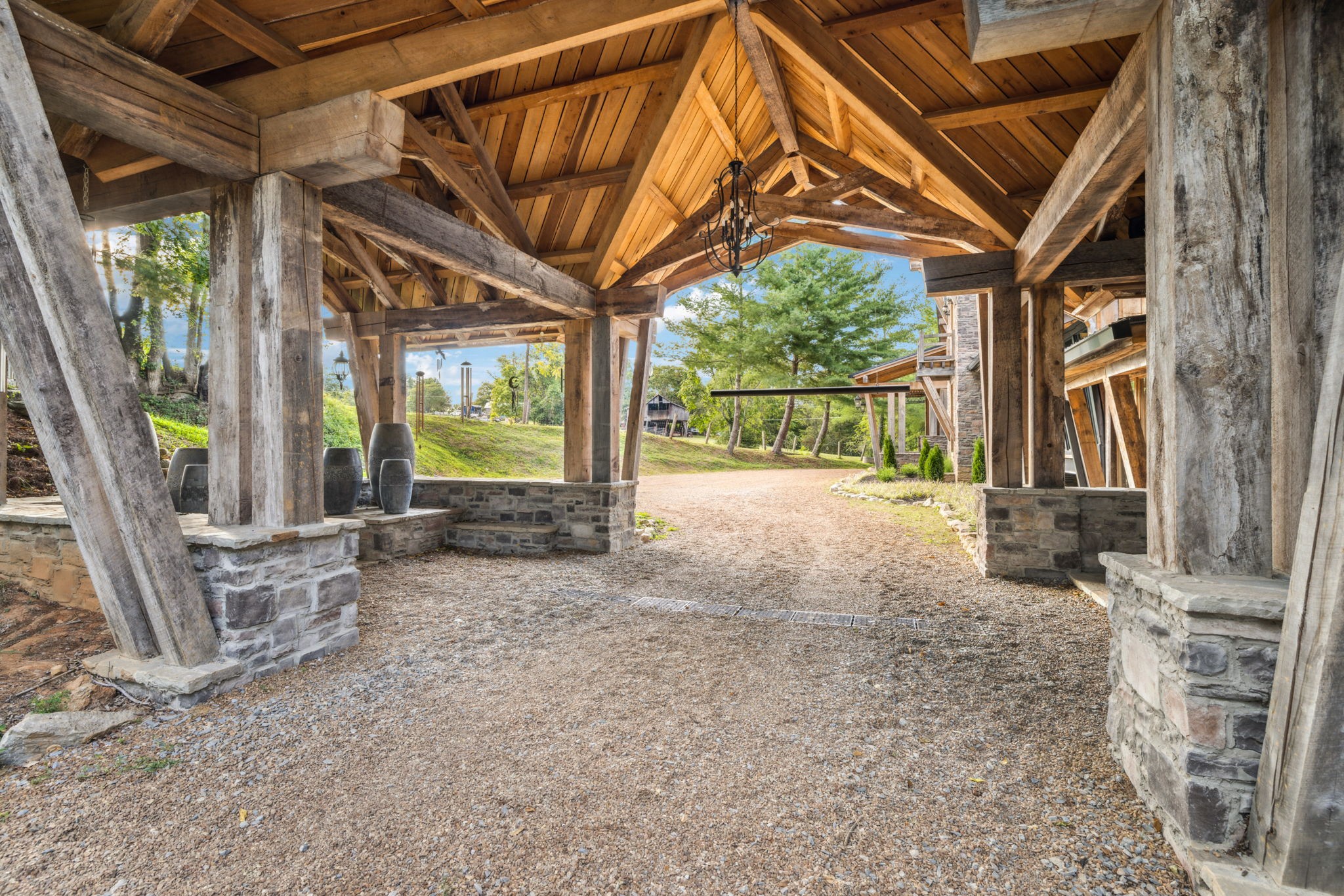 2465 Old Charlotte Pike