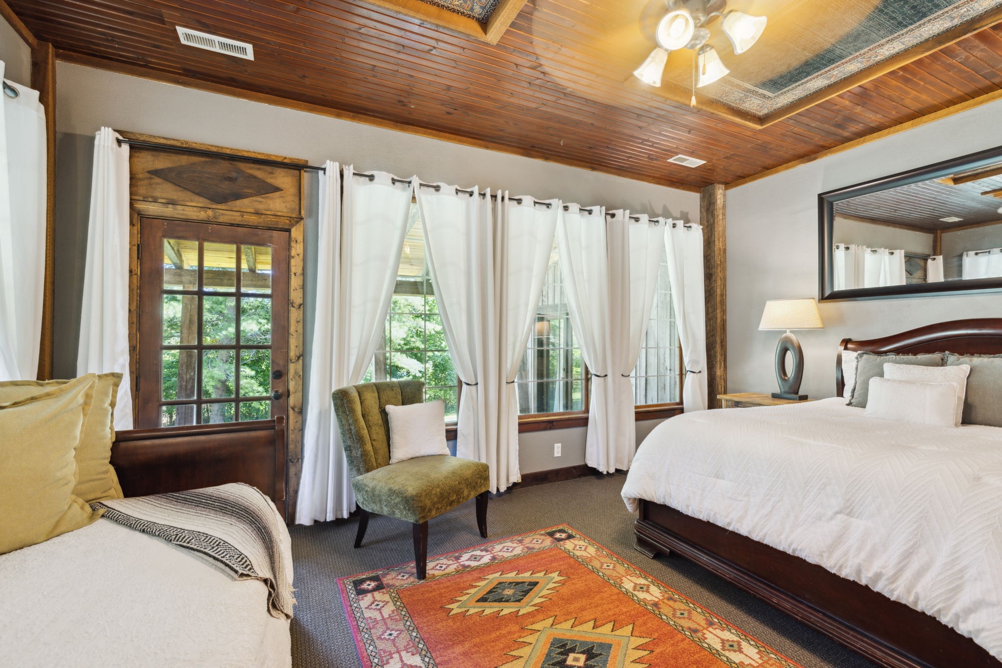 2465 Old Charlotte Pike