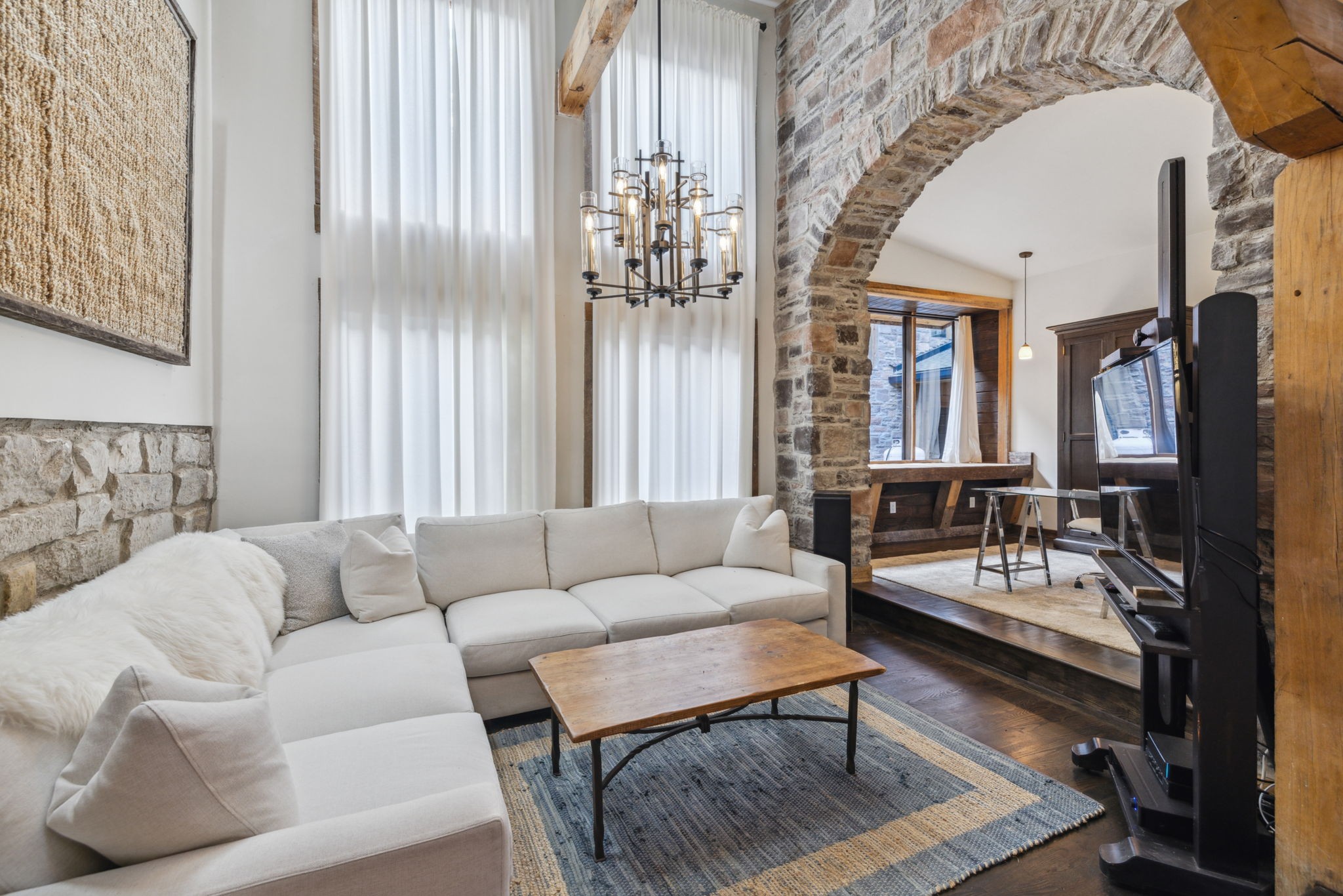 2465 Old Charlotte Pike