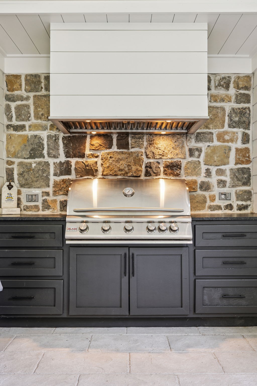 1401 Montmorenci Pass