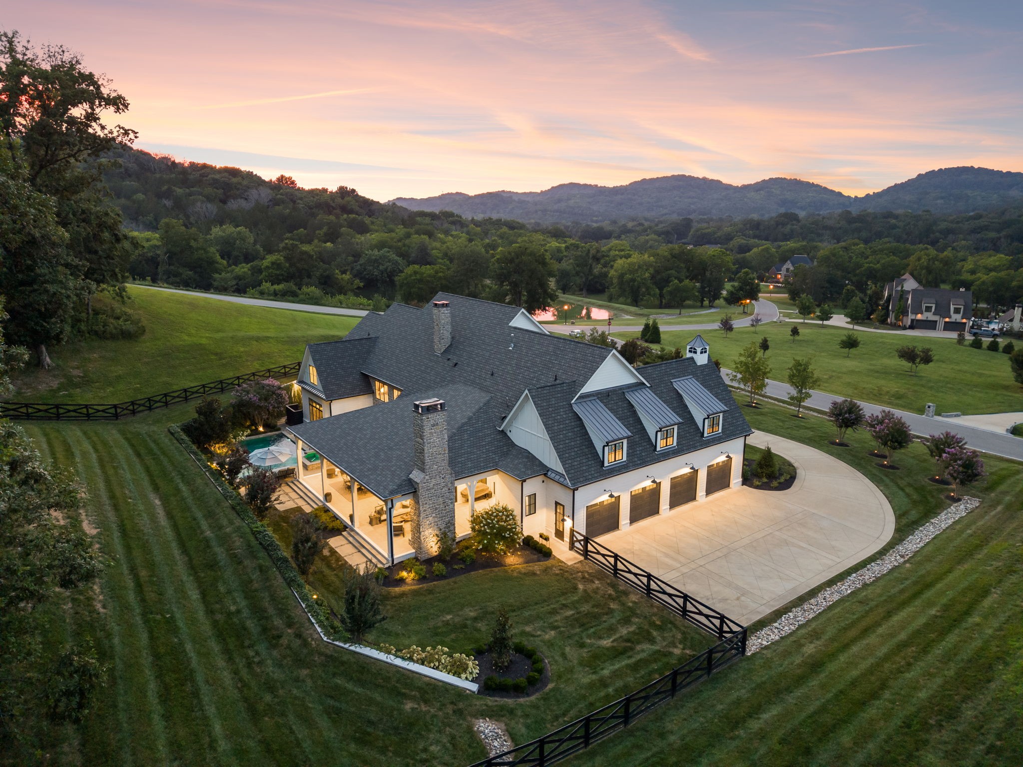 1401 Montmorenci Pass