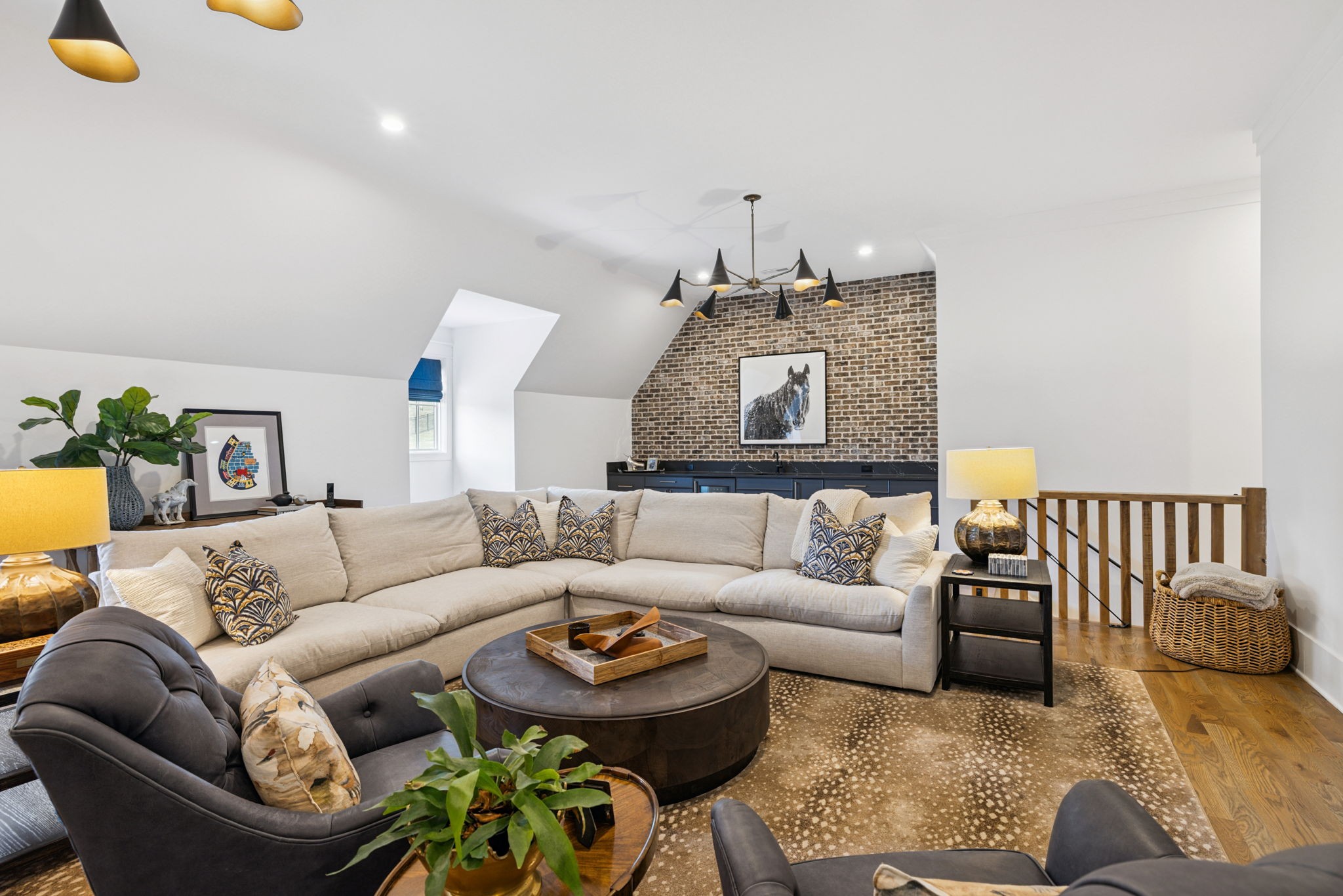 1401 Montmorenci Pass