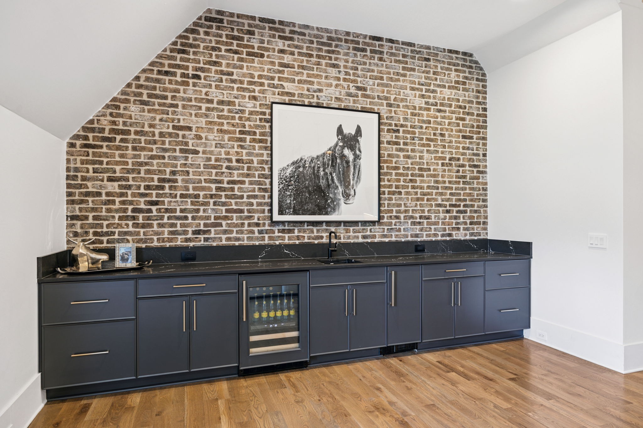 1401 Montmorenci Pass