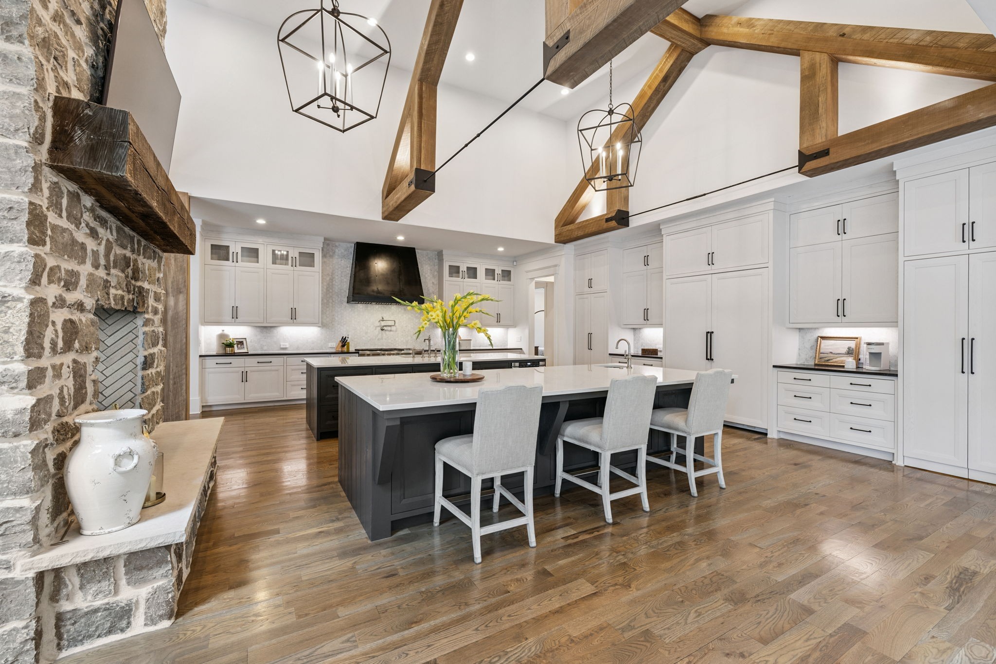 1401 Montmorenci Pass