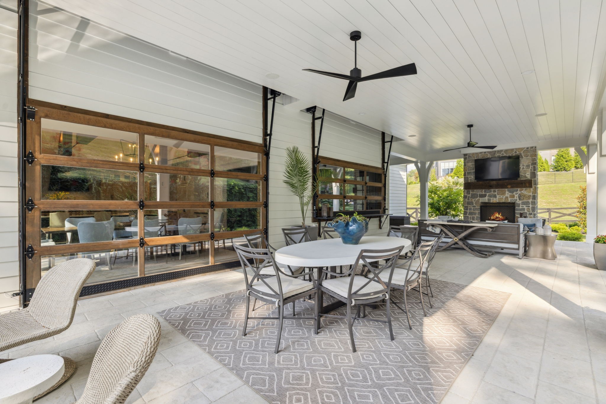 1401 Montmorenci Pass
